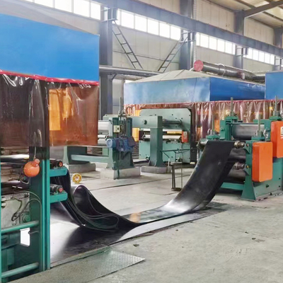 Materialenbehandelingsoplossingen met OEM-rubberconveyorband en zijwandontwerp